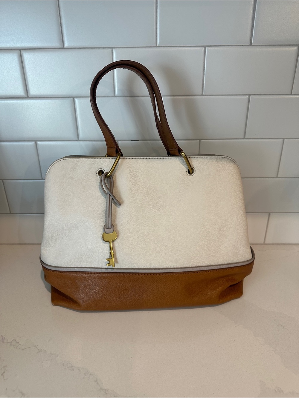 Fossil Leather man made handbag‎ no cross body strap